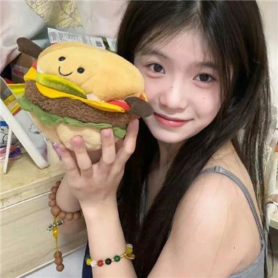 窃窃私语